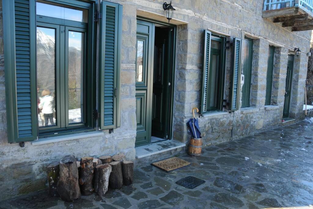 Villa Δάφνη 1933, Λιθόχτιστο Αρχοντικό Στο Βουνό Ano Chora Exterior foto